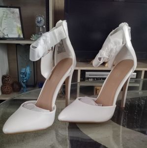 Beautiful white dress shoes
